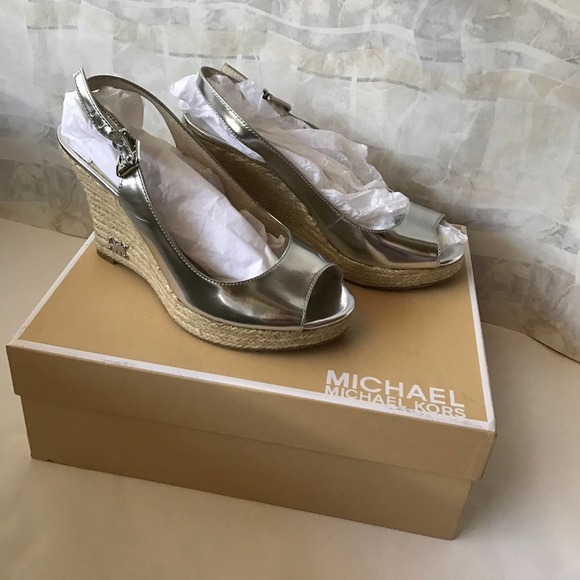 Michael Kors Metallic Pu Kami SlingBack Wedges - Picture 5 of 14